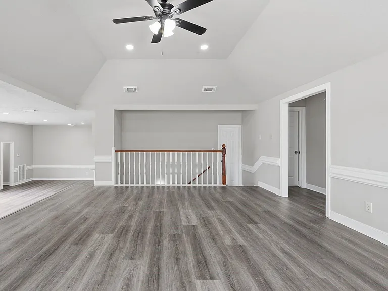 7611 Naremore Dr — Photo 33