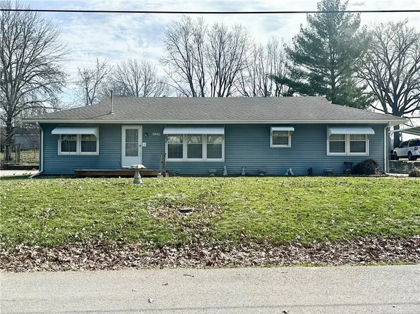 407 Morningside Dr, Richmond, MO 64085