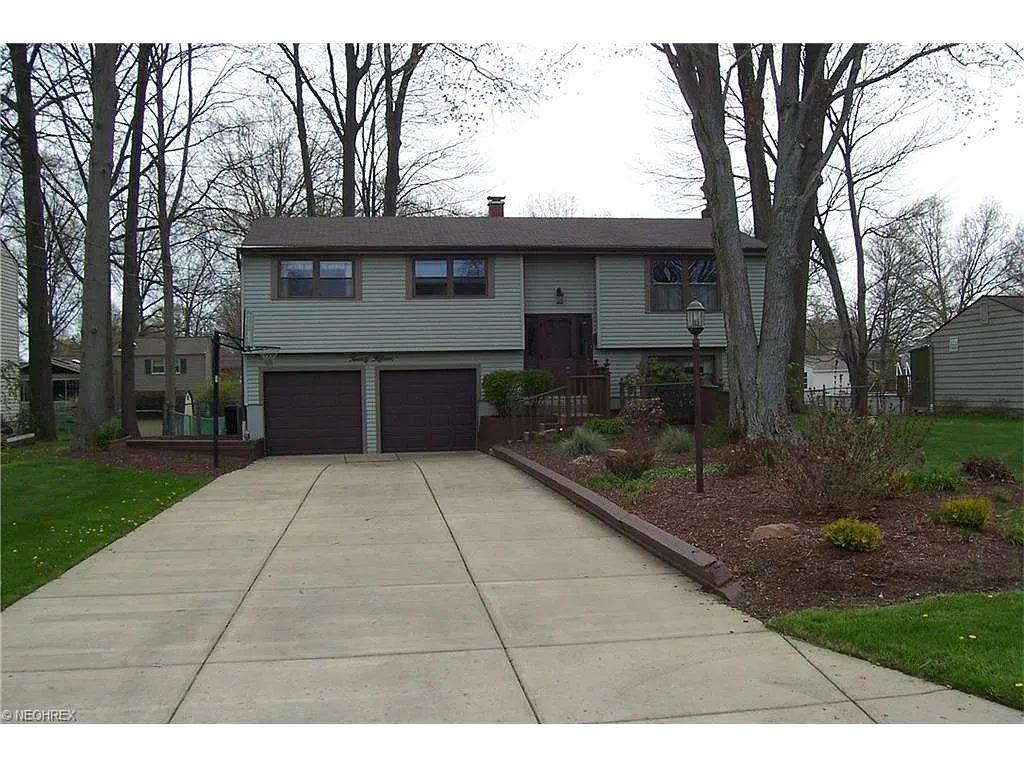 2015 Woodland Trace St photo 1