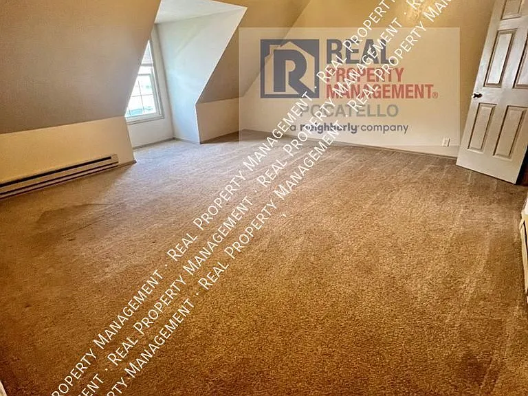 1247 Holman Ave — Photo 18