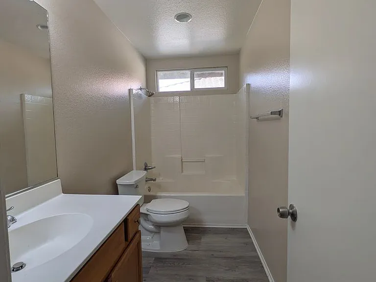 28623 Avalon Ave — Photo 17