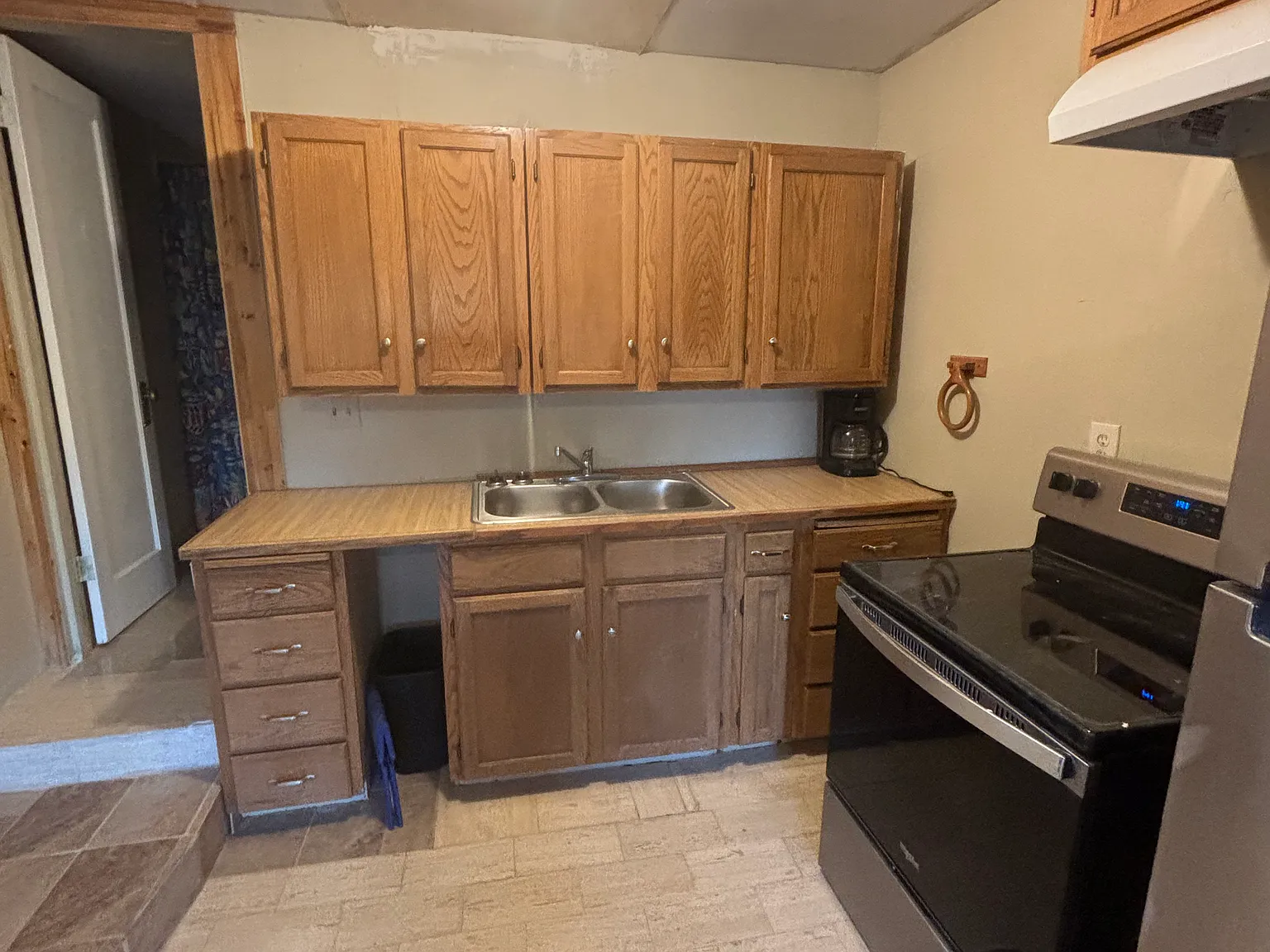 461 Desiree Ln — Photo 4