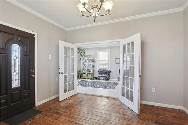 2140 Louisa St — Photo 5