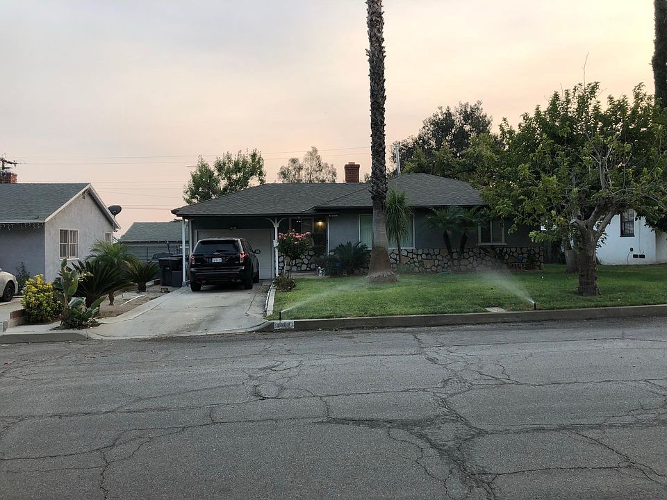 1st image of 1289 W 31st St