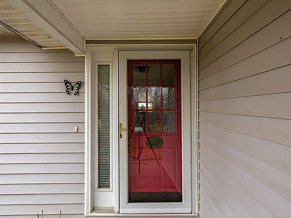 2nd image of 17708 Mahogany Dr