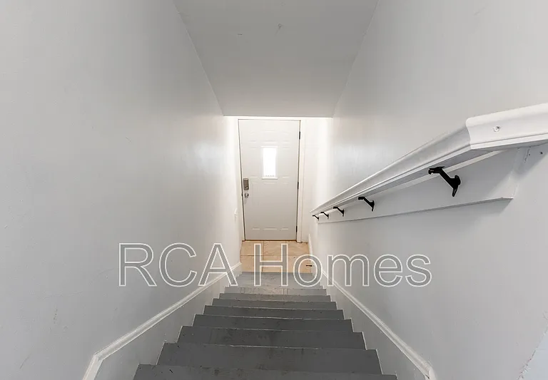 3005 Ruckle St — Photo 5
