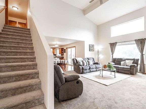 4th image of 1856 Nova Ln
