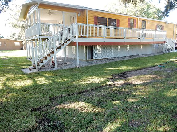 3rd image of 5819 Mariposa Dr
