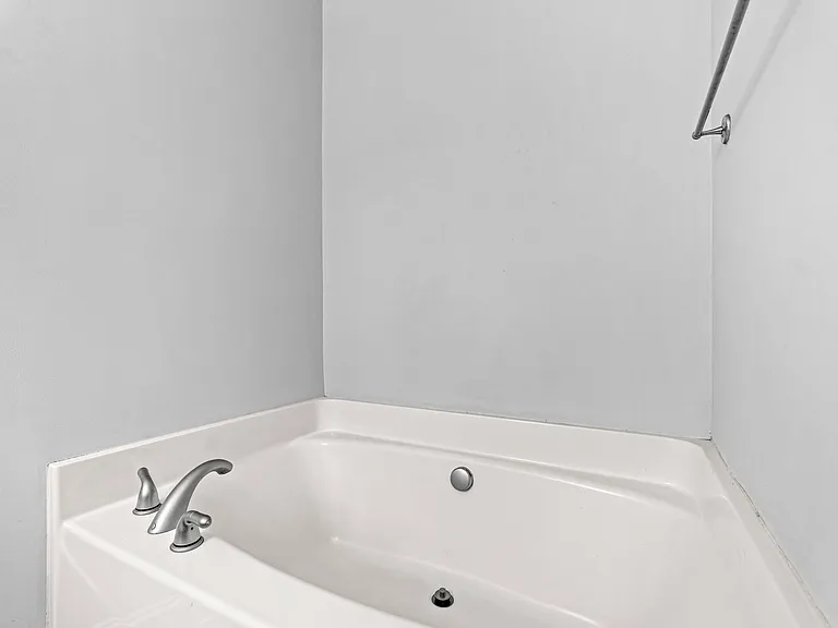 210 Dartmoor Trl — Photo 29