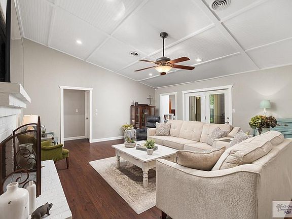 3rd image of 2502 Jacaranda Dr