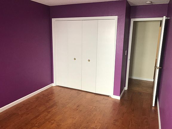 5th image of 710 Crestview Dr