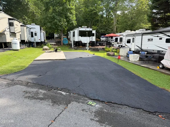 4229 E Pkwy #92, Gatlinburg, TN 37738