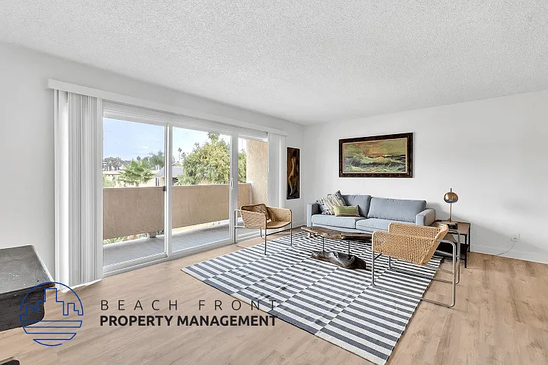 1625 Redondo Ave. — Photo 6
