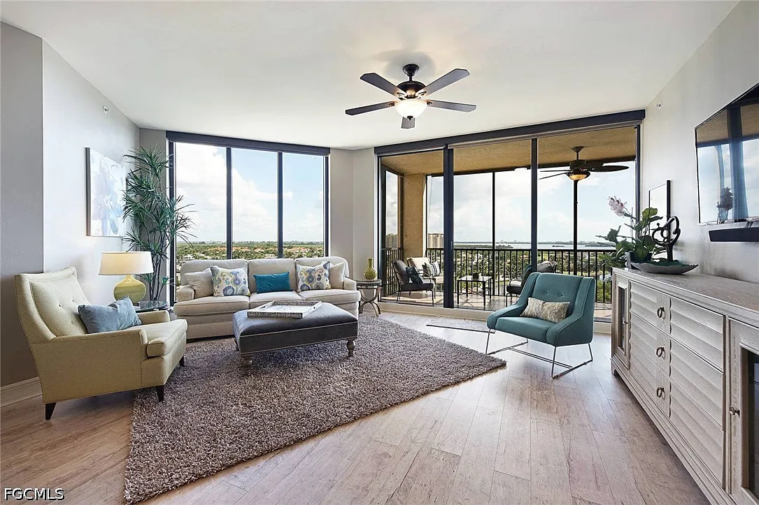 3 bed, 2.0 bath, 1737 sqft, $7,200 — Photo 4
