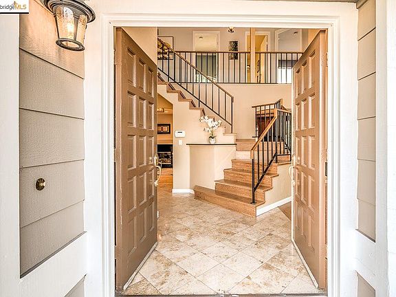 3rd image of 642 Penny Ln