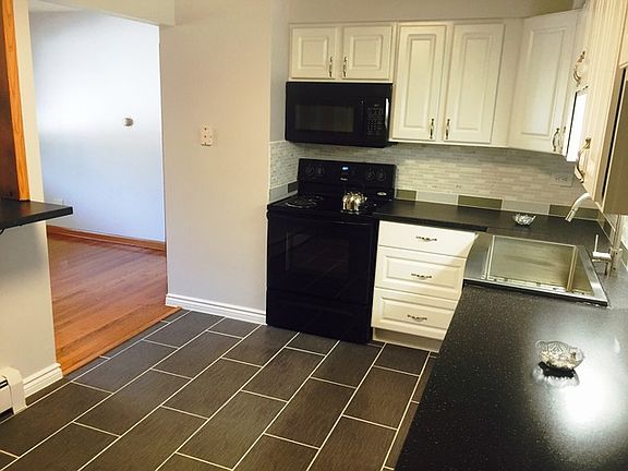 3rd image of 1101 Harlem Ave APT 202