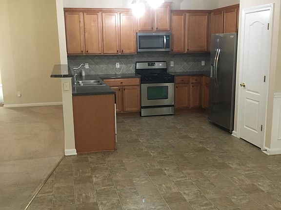 large area kitchen and breakfast room