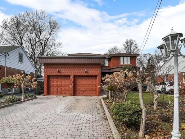 36 Ovida Ave, Toronto, ON M9B 1E1