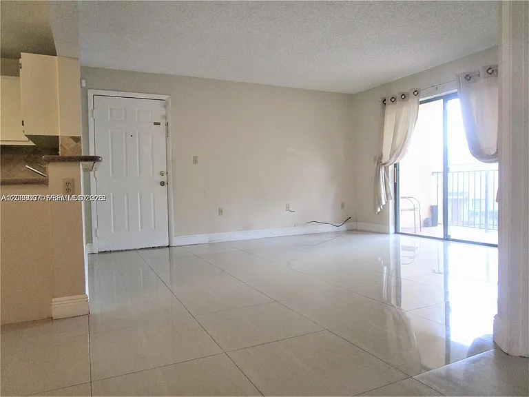 9491 Palm Cir S #205 — Photo 3