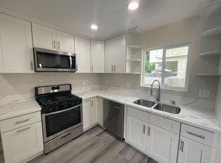 2936 E 70th St #B, Long Beach, CA 90805