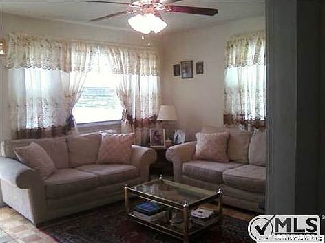 2nd image of 432 Pacific St