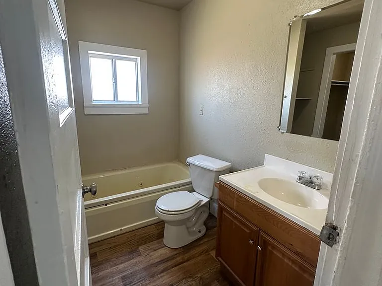 4331 S Polk St — Photo 10