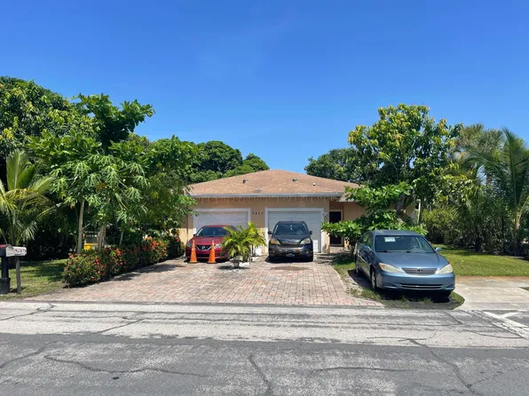 2820 SE 2nd Street, Boynton Beach, FL 33435