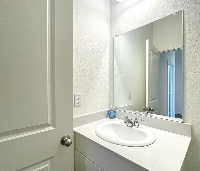 35 Glen Crossing Rd — Photo 19