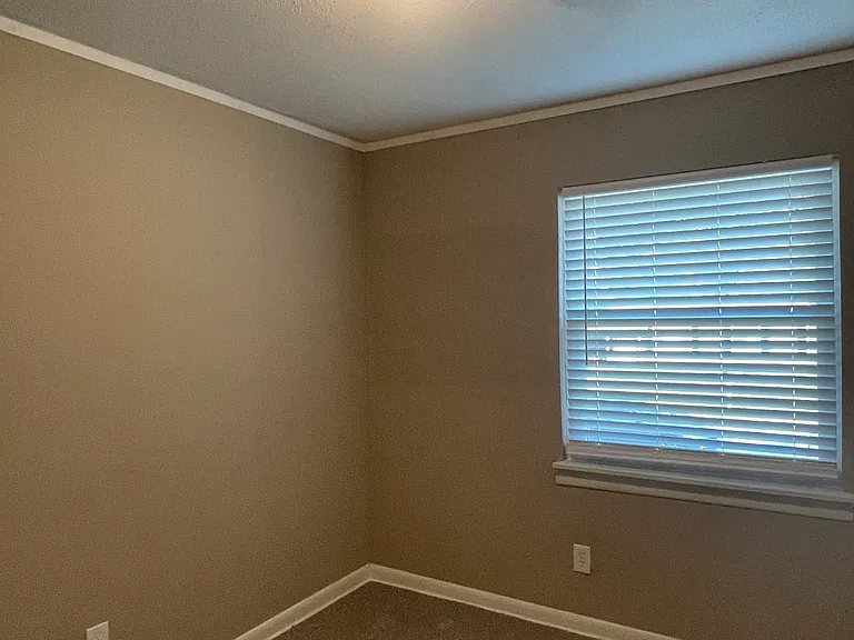 9114 Malabri Dr — Photo 14