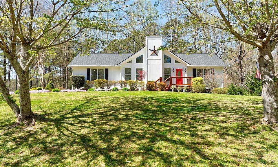 1st image of 414 Sweetgum Dr