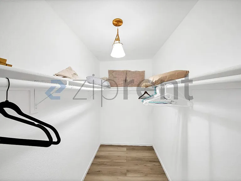 10444 Canoga Ave #40 — Photo 22