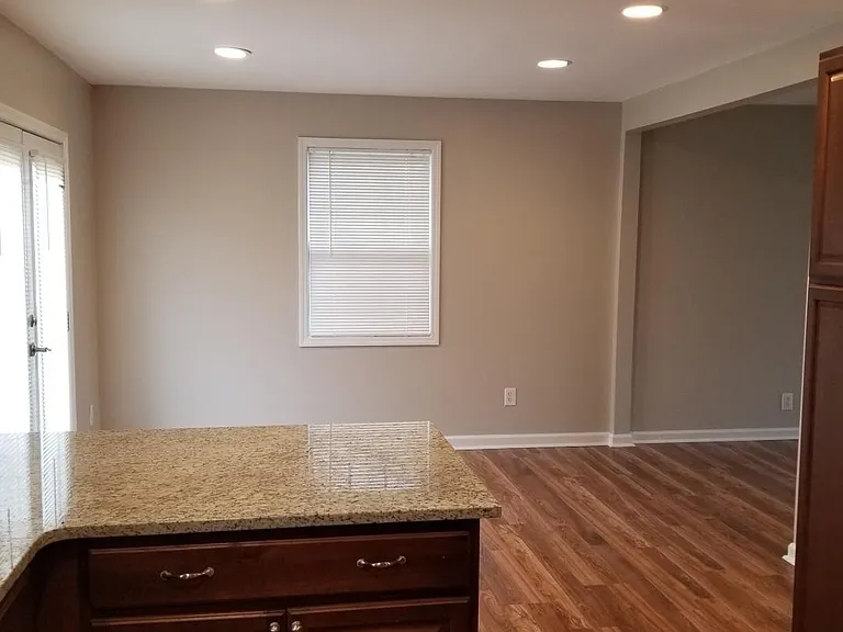 909 Oak Vale — Photo 5