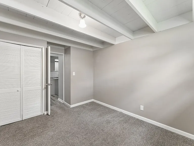 4842 Locust Ave — Photo 16