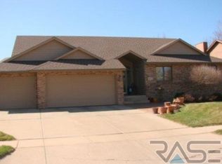 3723 S Jesse James Ct, Sioux Falls, SD 57103