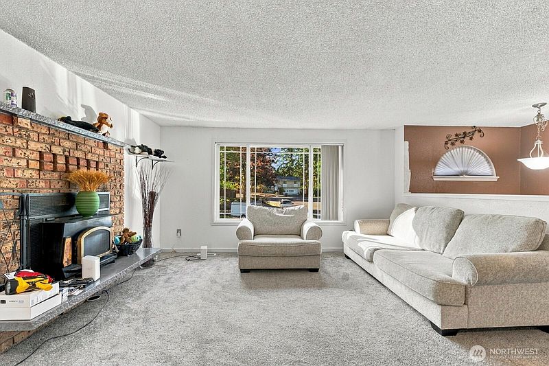 4th image of 6906 36th Avenue