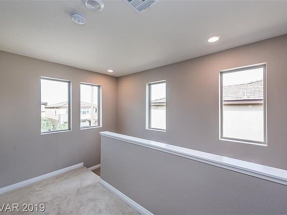 3rd image of 937 Glenhaven Pl