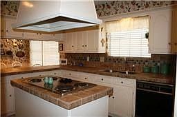 5th image of 3042 Bonney Briar Dr