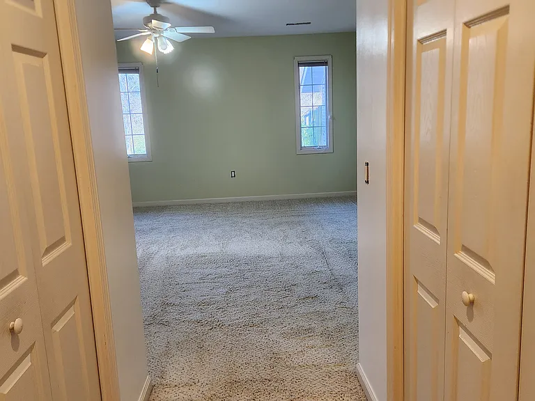1105 Estate Dr — Photo 6