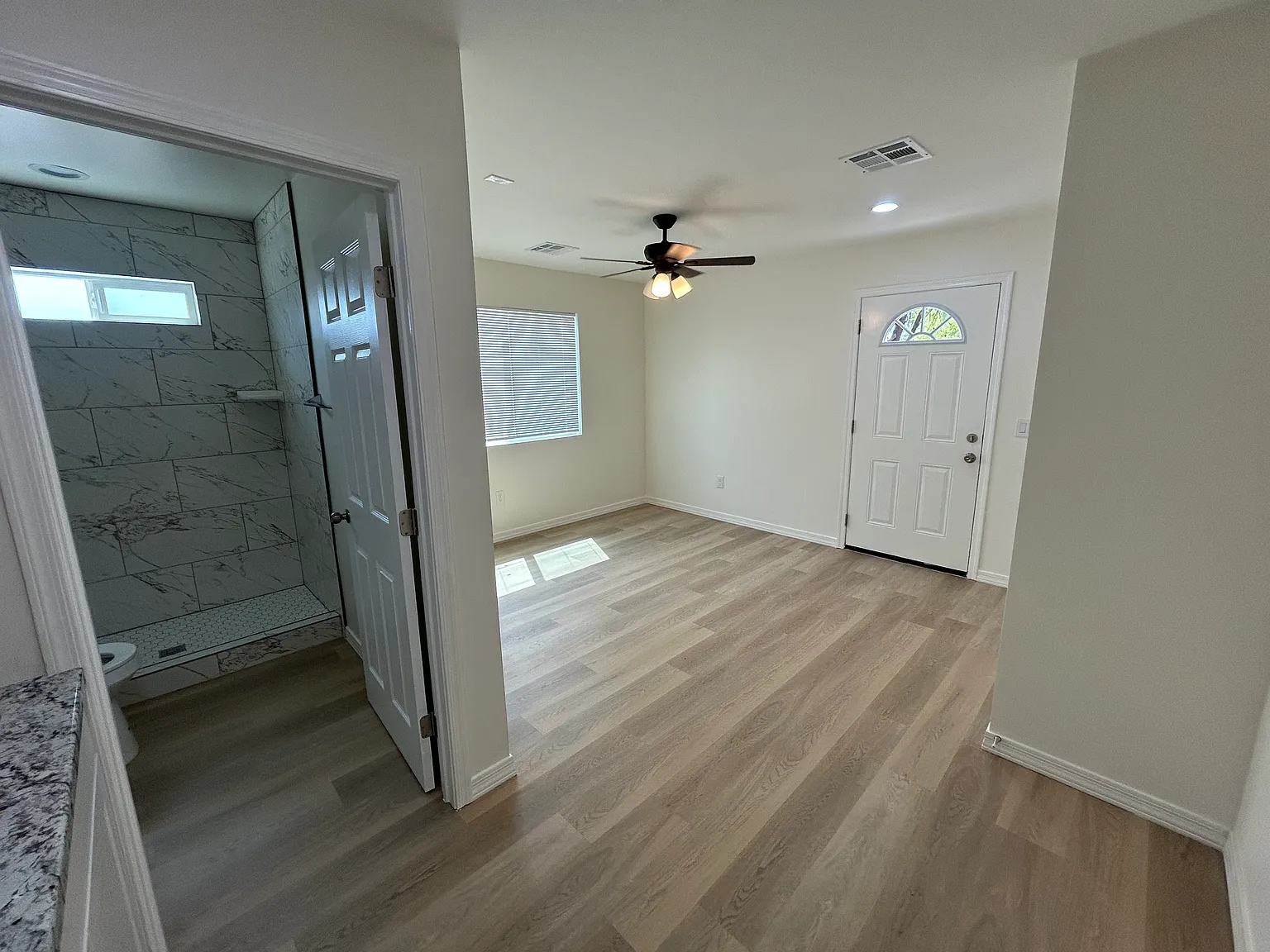 Studio, 500 sqft, $1,200 — Photo 4