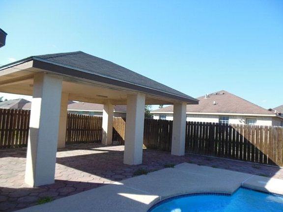 5th image of 610 Baily Dr