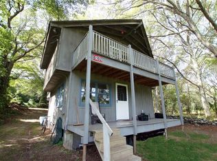 102 Ross Ave, Portsmouth, RI 02871