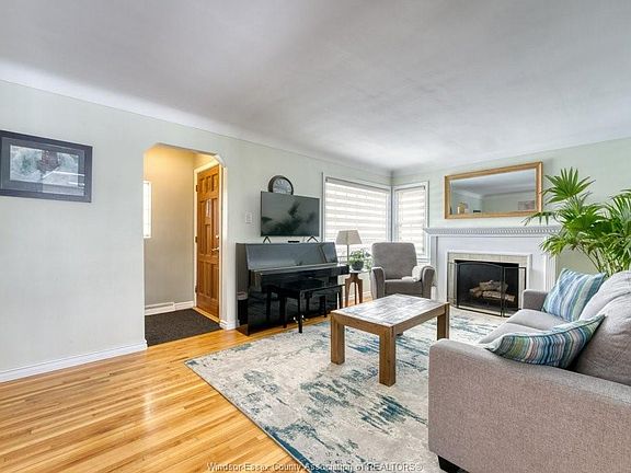 4th image of 2580 Byng Rd