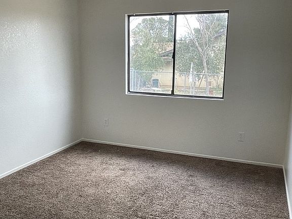 5th image of 7453 Dumosa Ave