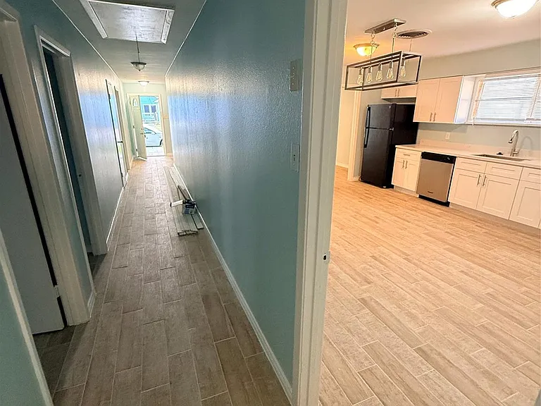 5107 Avenue Q — Photo 16