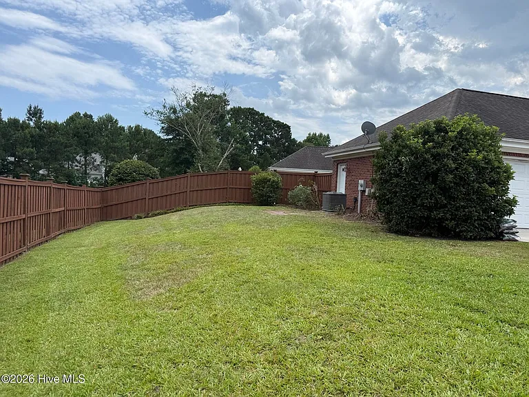 7820 Sanderling Pl — Photo 36