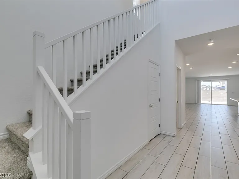 6858 Greensmen Ave — Photo 3