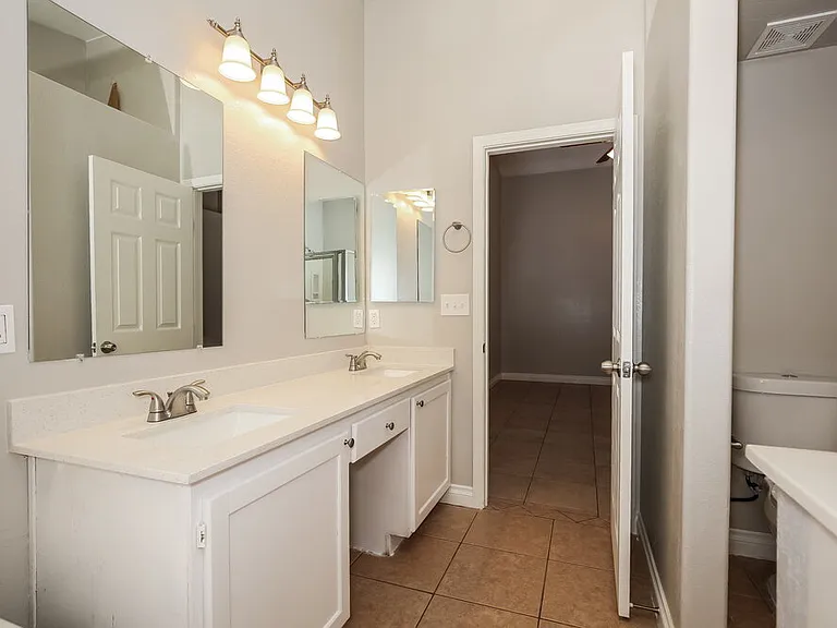 1536 Knoll Heights Ct — Photo 11