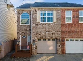 1714 Larkins Way, Pittsburgh, PA 15203