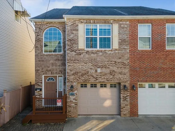 1714 Larkins Way, Pittsburgh, PA 15203