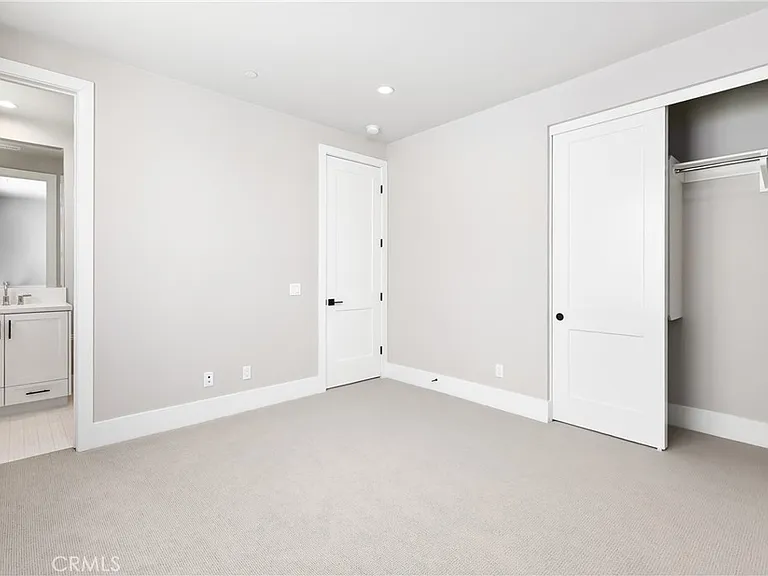 127 Oakstone — Photo 18
